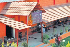 Alcohol, sex rampant at Nithyananda's ashram, says Bangalore techie