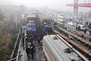 100-vehicle pile-up in China leaves seven dead 