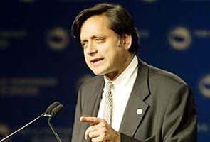 Tharoor backs Thomas, flays media trial on CVC