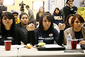 US Senate blocks bill for illegal immigrant students