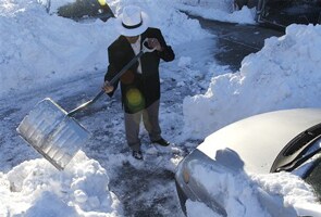Day 2 of snowpocalypse paralyses US