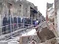 Walls collapse at Pompeii