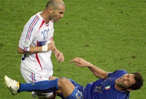 Zidane and Materazzi shake hands