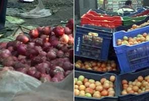 Tomato prices compete with onions'