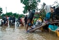 Widespread floods, mudslides in Sri Lanka: 200,000 homeless