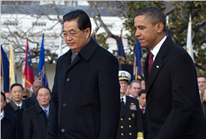 Barack Obama welcomes Hu Jintao with 21-gun salute