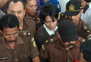 Indonesia rocker jailed for Internet sex videos