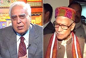 2G scam: War of words between MM Joshi and Kapil Sibal on CAG report