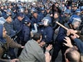Police halt unrest in Algeria, arrest 400 protesters