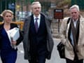 WikiLeaks founder back in court to challenge extradition