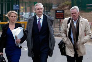 WikiLeaks founder back in court to challenge extradition