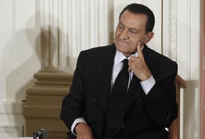 Switzerland freezes Hosni Mubarak's assets