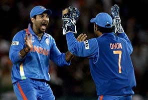 India beat Pakistan, enter World Cup final