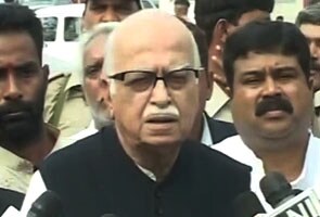 Prime Minister's Office lacks integrity, says Advani
