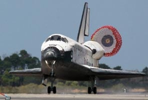 Space shuttle Discovery makes historic last landing