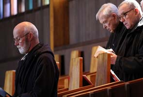 Monks use web, ringtones, blogs to recruit