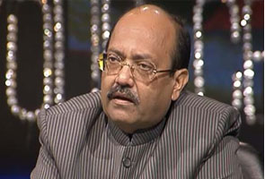 Amar Singh files police complaint against Bhushans         