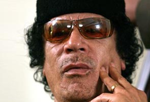 2 Gaddafi sons are said to offer plan to push father out