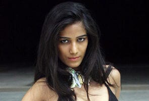 FIR against Poonam Pandey who vowed to strip if India wins World Cup