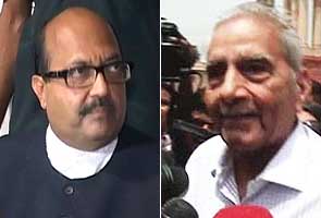 Shanti Bhushan files contempt case against Amar Singh