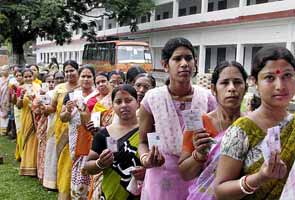 74 per cent polling in first phase of West Bengal polls