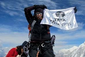 Mother of two becomes oldest Indian woman to climb Mount Everest