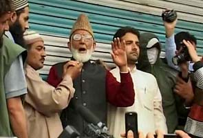 Geelani house arrest ends; he'd called for Osama prayers