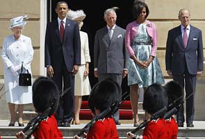 Obamas get a Royal welcome at Buckingham Palace