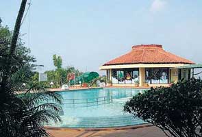 Mumbai techie drowns in 5-star hotel pool