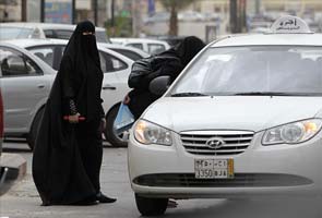 Saudi activist: Five women detained for driving