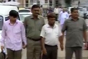 Fake caste certificate scam: Two DU employees arrested