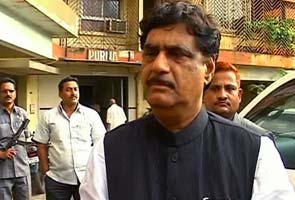 Upset Gopinath Munde arrives in Delhi, to meet top BJP leaders