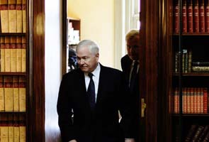 Robert Gates warns NATO of 'dim' future