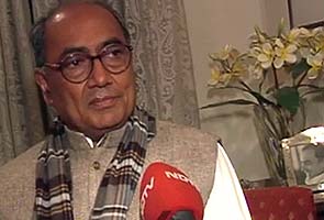 Digvijaya Singh 'disowns' statement on Anna Hazare