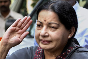 Jayalalithaa meets PM, DMK watches closely