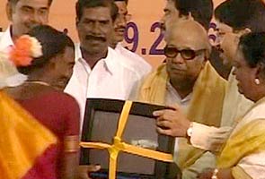 Jayalalithaa blacks out Karunanidhi's colour TV scheme