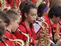 Oz: Over 900 saxophonists create new world record