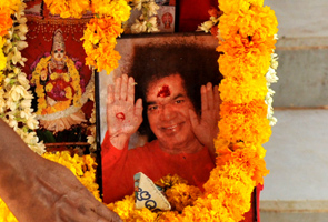 Cash worth Rs 35 lakh seized from Sathya Sai Trust's vehicle