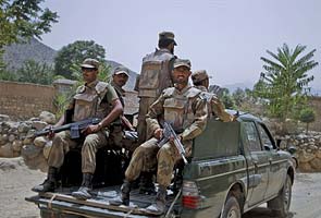Pakistan: 58 die in militant-security border clash