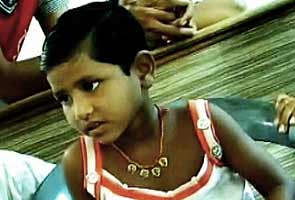 Kalka Mail accident: Six-year-old Roshan finds her father