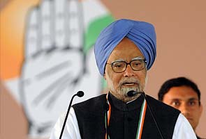 Lokpal Bill: Cabinet keeps PM out, Anna's version dumped