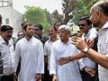 Rahul Gandhi meets Kalka Mail accident victims