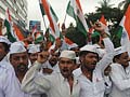 Mumbai dabbawalas strike for Anna