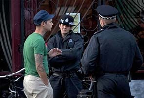 London police raid houses over riots London police raid houses over riots