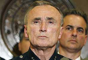 Noted law enforcer Bratton to advise UK police in quelling unrest