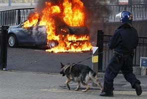 Britain riots: David Cameron authorises use of plastic bullets on rioters, say reports