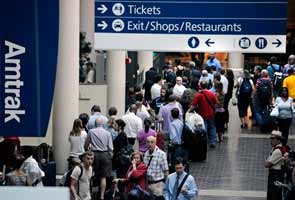 100 flights cancelled in Canada as Irene approaches