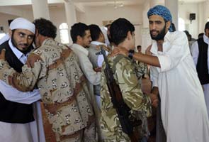 Libya marks Eid, rebels proclaim 'right' to kill Gaddafi