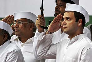 Rahul Gandhi meets PM to discuss Anna crisis