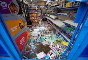 London rioters raid store shelves, target luxury brands London rioters raid store shelves, target luxury brands